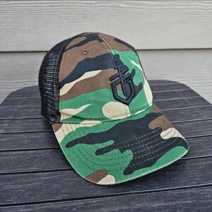 Vintage Gerber Knives Logo Camo Advertising Hat Embroidered Velvro Mesh Back Cap